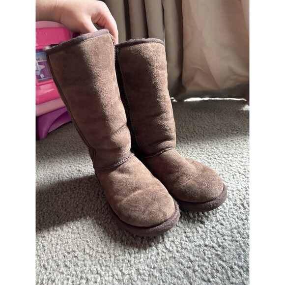 UGG Classic Women Size 6 Tall Winter Snow Boots Brown Mid Calf 5805 - Picture 2 of 6